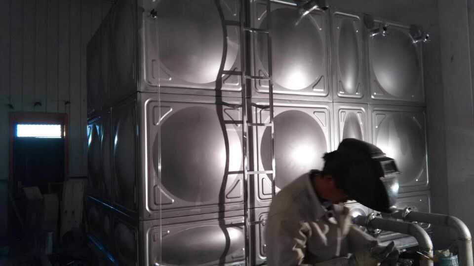 大连白钢水箱公司